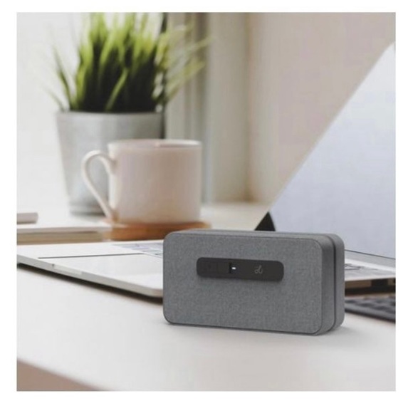 UV-C  Sanitizer Collapsible Travel Bag - Picture 5 of 9